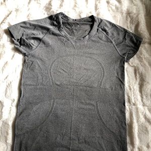 Lululemon T shirt.